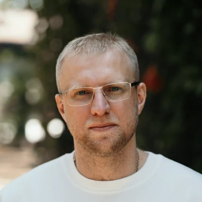 Антон Литвинов